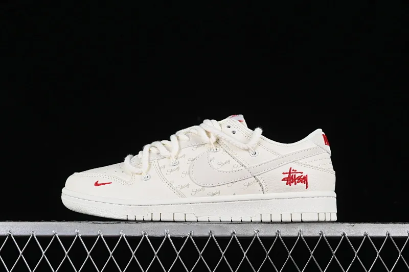 All categories Nk SB Dunk Series Nk SB Dunk Low High-end customized low-top sneakers Stussy x Nk SB Dunk Low Stussy joint-off-white white hook Anniversary high-end customized low-top casual sneakers SJ2068-259
